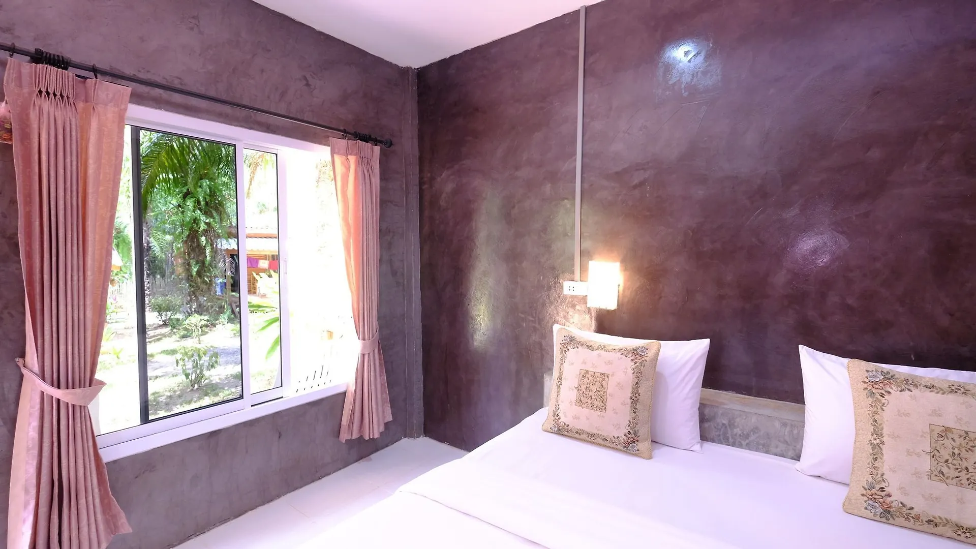 Hotel Mada Lanta Mai Keaw Ko Lanta
